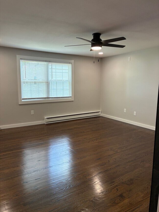 Building Photo - Clayla Properties