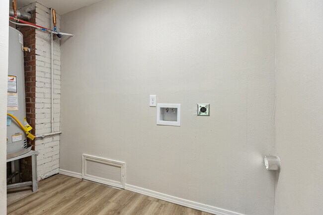 Building Photo - 3120 NW 29th St