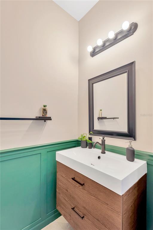Building Photo - 8307 Manor Club Cir