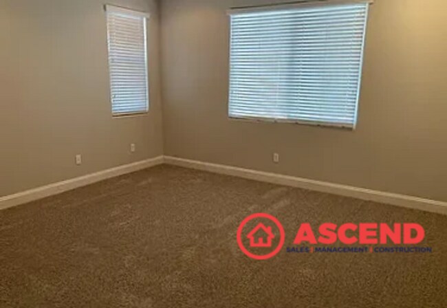 Building Photo - Alluring Home In Rosedale Area!