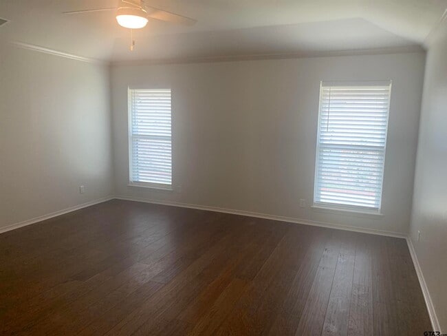 Building Photo - 614 Woodland Hills Dr