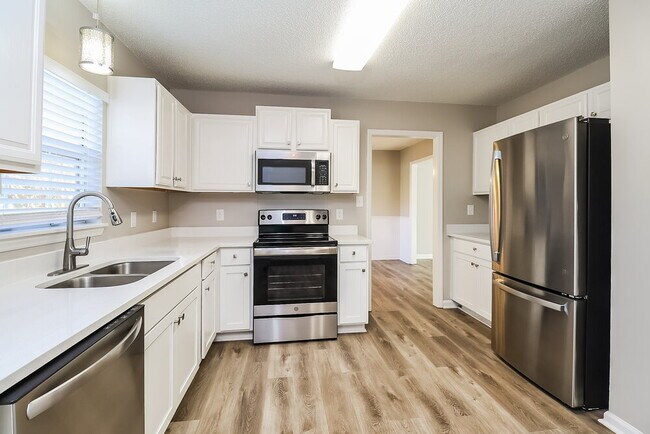 Building Photo - 9817 Ashley Farm Dr