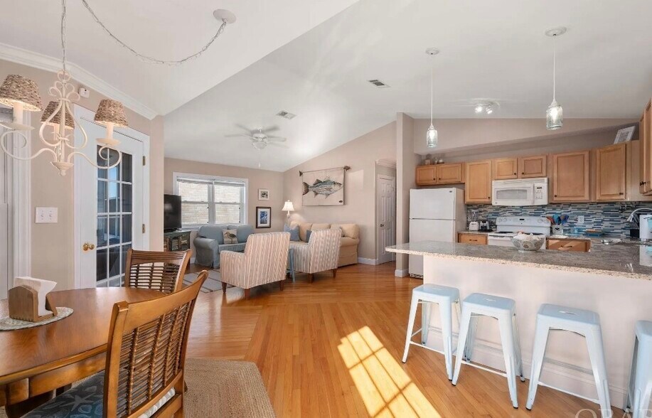Building Photo - 305 Colington Dr
