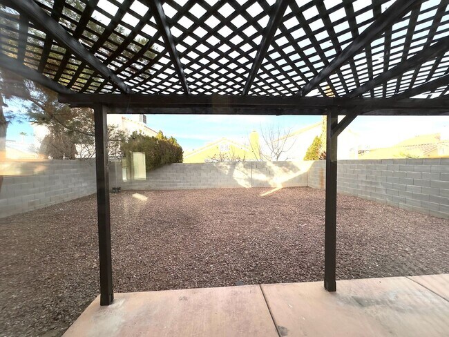 Building Photo - Beautiful SW Las Vegas Home. 3 Beds 3 Full Bath. Tiles Throughout.