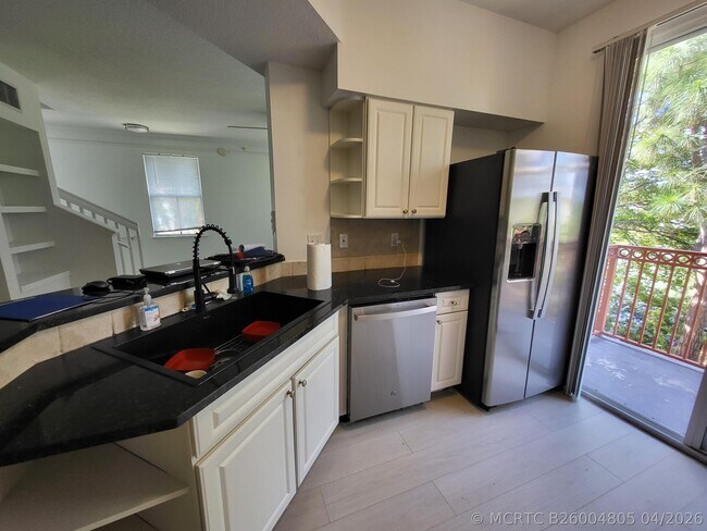 Building Photo - 2042 Alta Meadows Ln