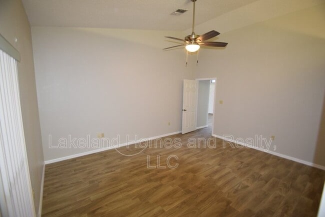 Building Photo - 6022 Crane Dr