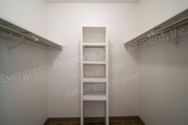 Building Photo - 1705 Heatheridge Rd