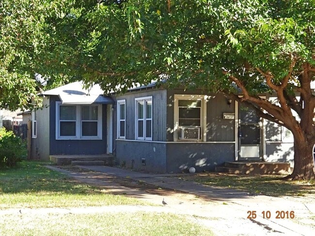 Primary Photo - 2118 33rd St
