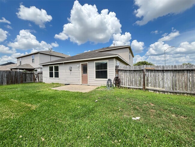 Building Photo - 2803 Mustang Hill Ln