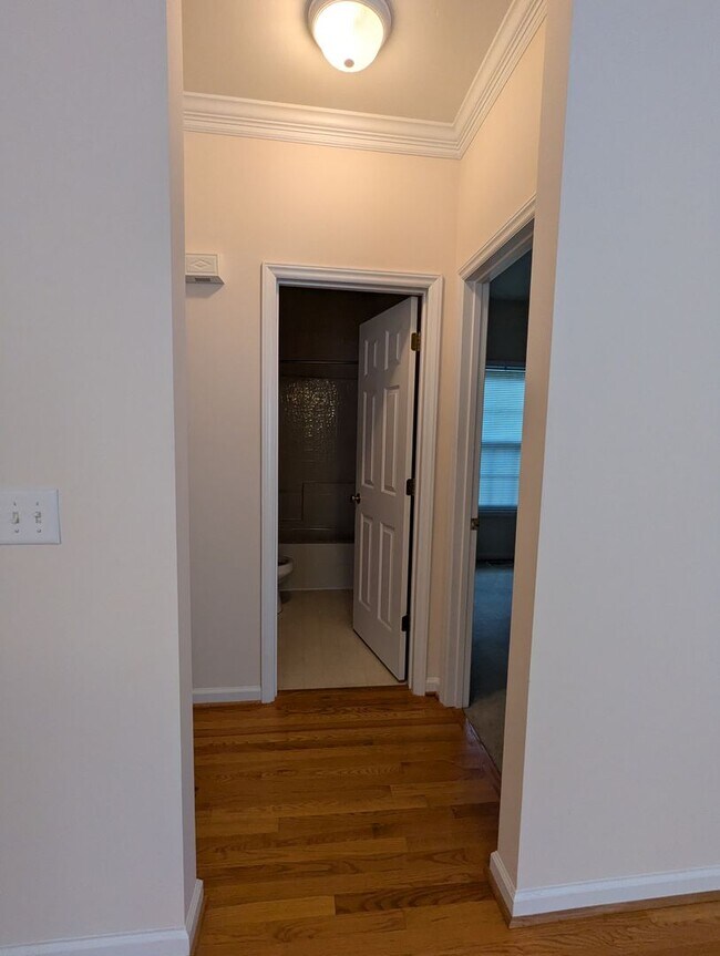 Building Photo - Spacious 4-Bedroom, 3-Bath Home in Parkside!