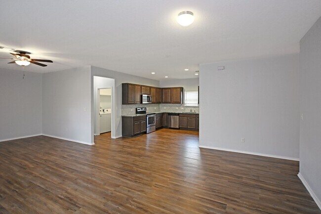 Building Photo - 133 Buttercup Bnd
