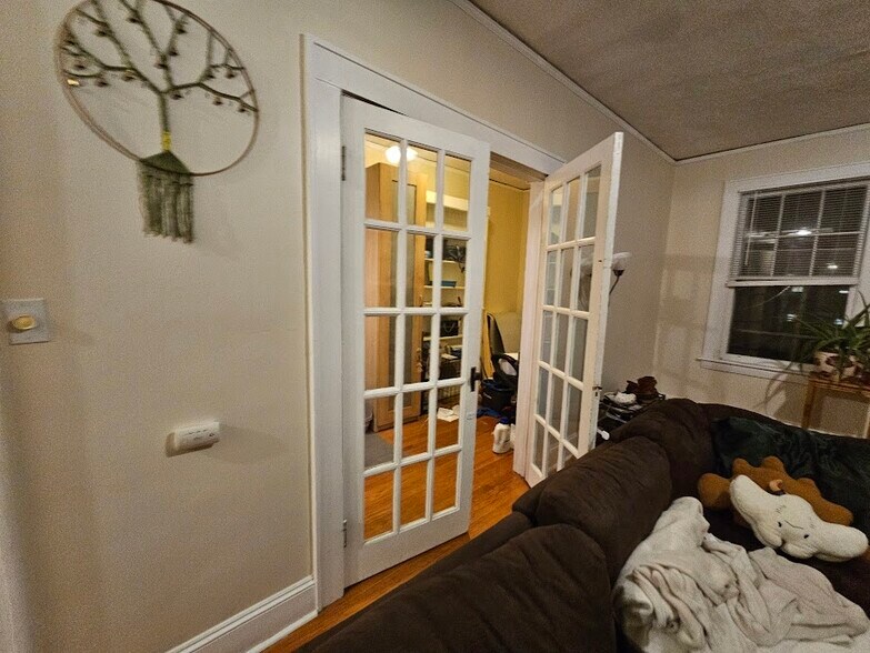 Building Photo - 286 Western Ave