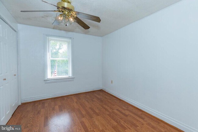 Building Photo - 481 Millville Rd