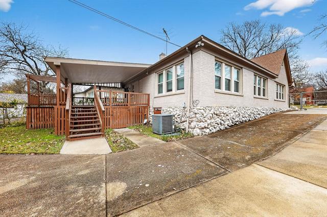 Building Photo - 2009 Berwick Ave