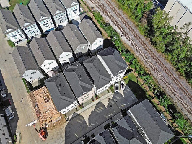Building Photo - 3504 Bridgewater Oaks Ln