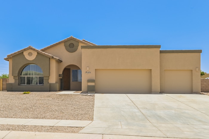 Primary Photo - 7825 W Freedom Eagle Dr