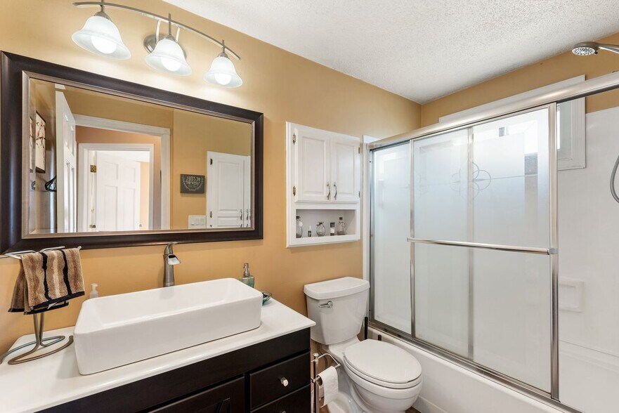 Building Photo - 26755 Fremont Dr