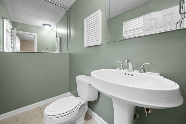 Building Photo - 9212 Foxtail Ct