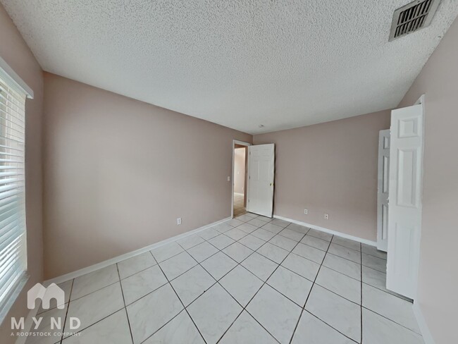 Building Photo - 12846 Maribou Cir