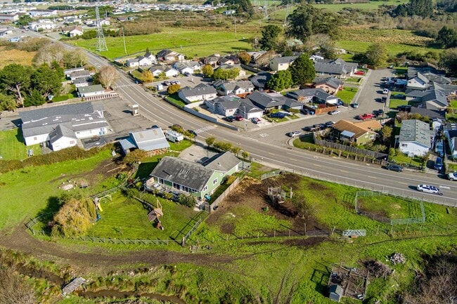 Building Photo - Custom Home on Property just outside of Eureka!