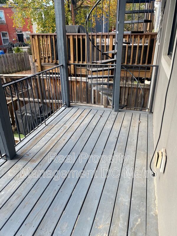 Building Photo - 715 Florida Ave NE