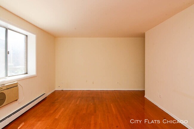 Building Photo - 850 W Margate Terrace