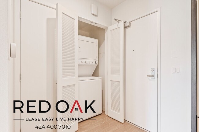 Building Photo - 11405 Chandler Blvd