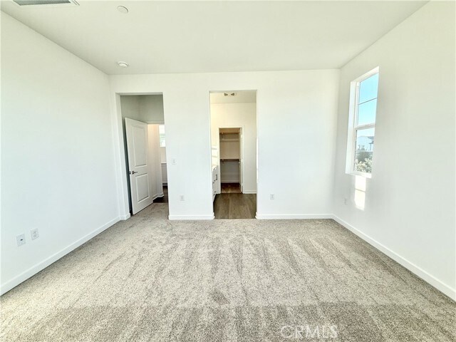 Building Photo - 2625 E Forest Paseo