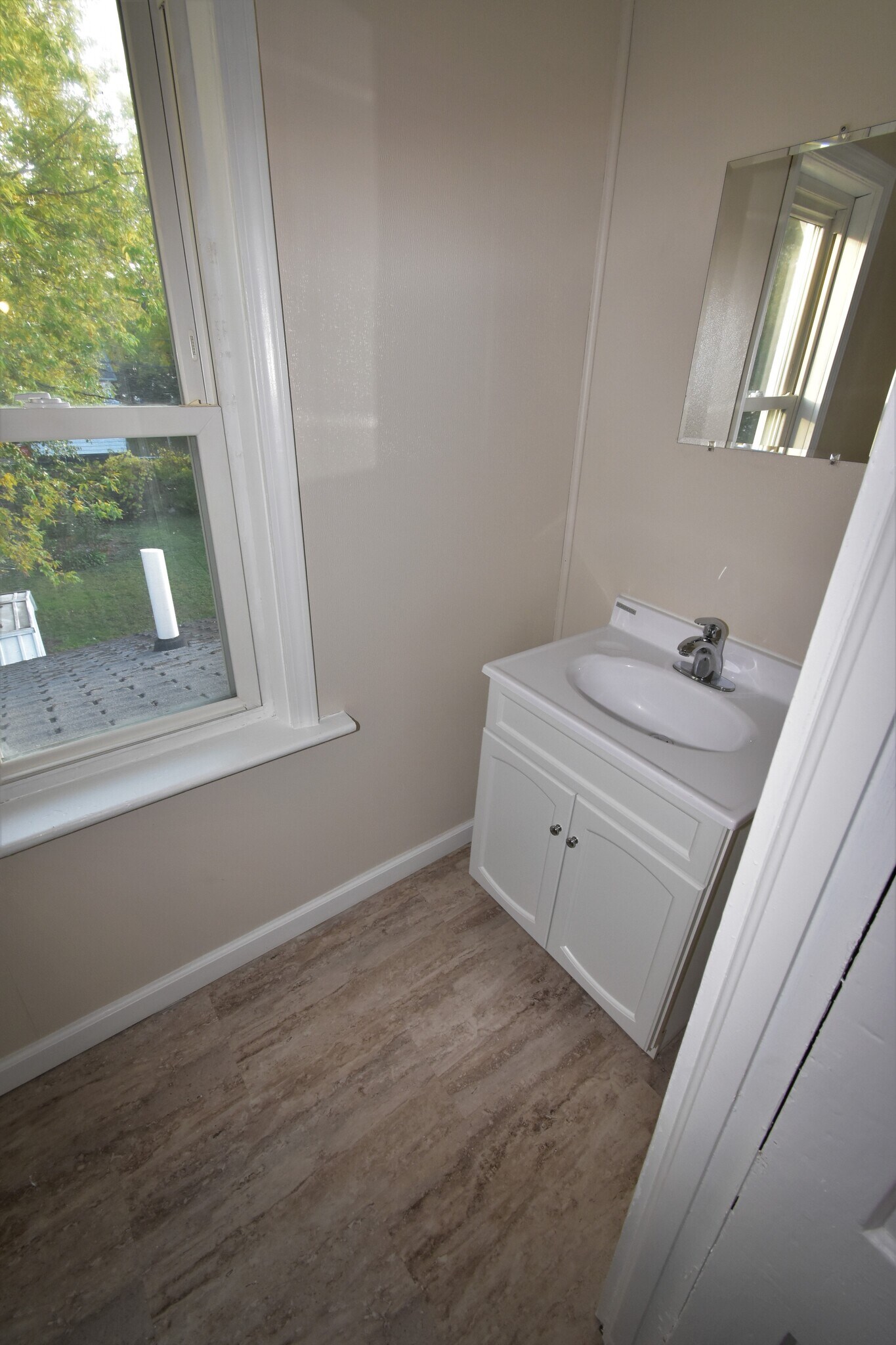 Building Photo - 1211 Summit St