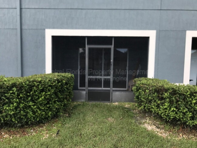 Building Photo - 10340 Manderley Way