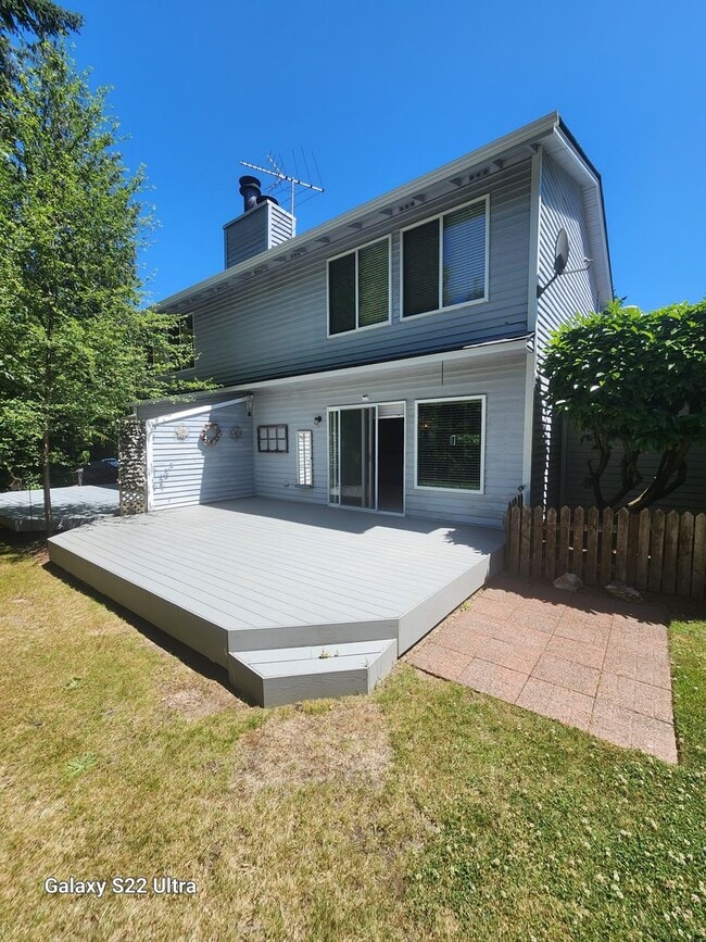 Building Photo - 805 142nd Pl SE