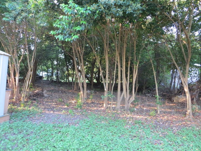 Building Photo - This home is waiting for YOU!