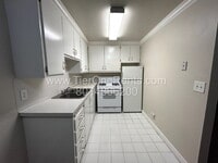 Building Photo - NO DEPOSIT option available for qualified ...