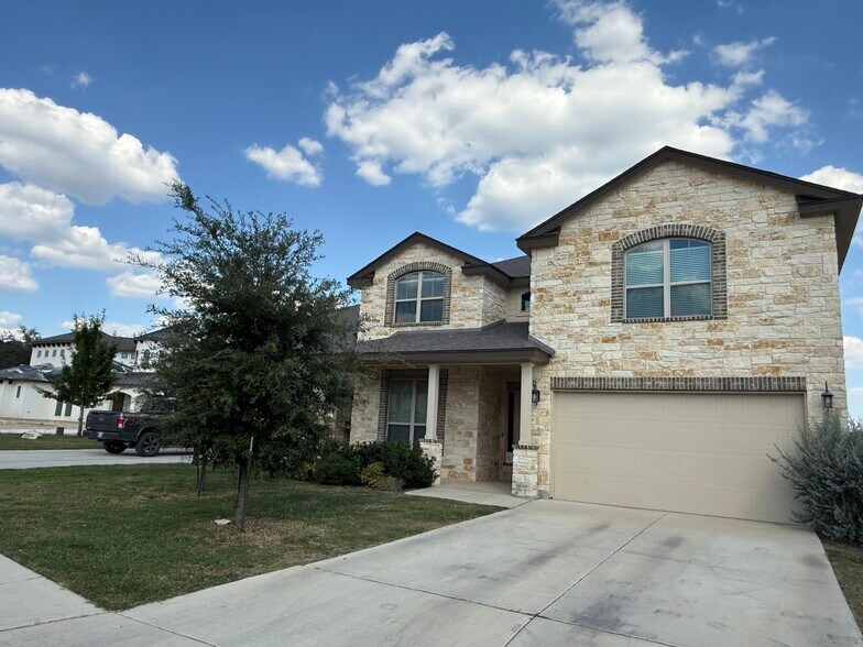 Building Photo - 27610 Falls Cv
