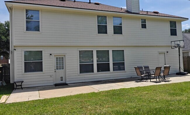Building Photo - 18002 Secret Branch Ln