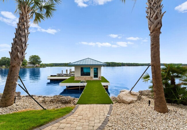 Building Photo - 8776 Harbor Cir