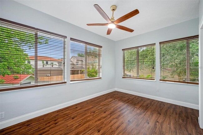 Building Photo - 2851 W Bay Ave