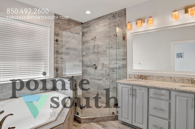 Building Photo - 16262 Tarpon Dr