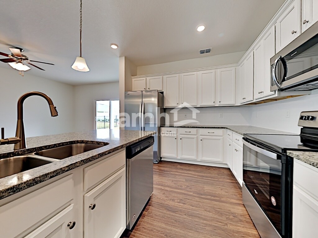 Building Photo - 5843 Hampton Creek Rd