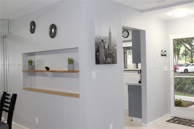 Building Photo - 110 Gardens Dr