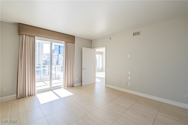 Building Photo - 222 Karen Ave