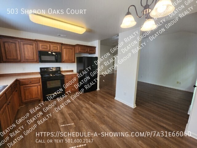 Building Photo - 503 Sharron Oaks Ct
