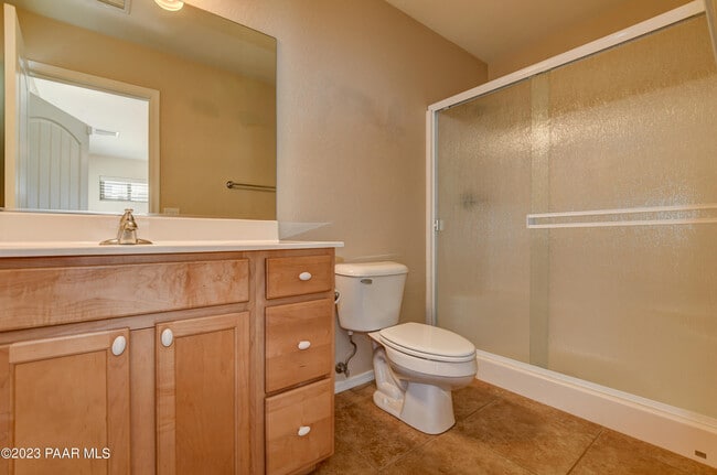 Building Photo - 915 Gail Gardner Way