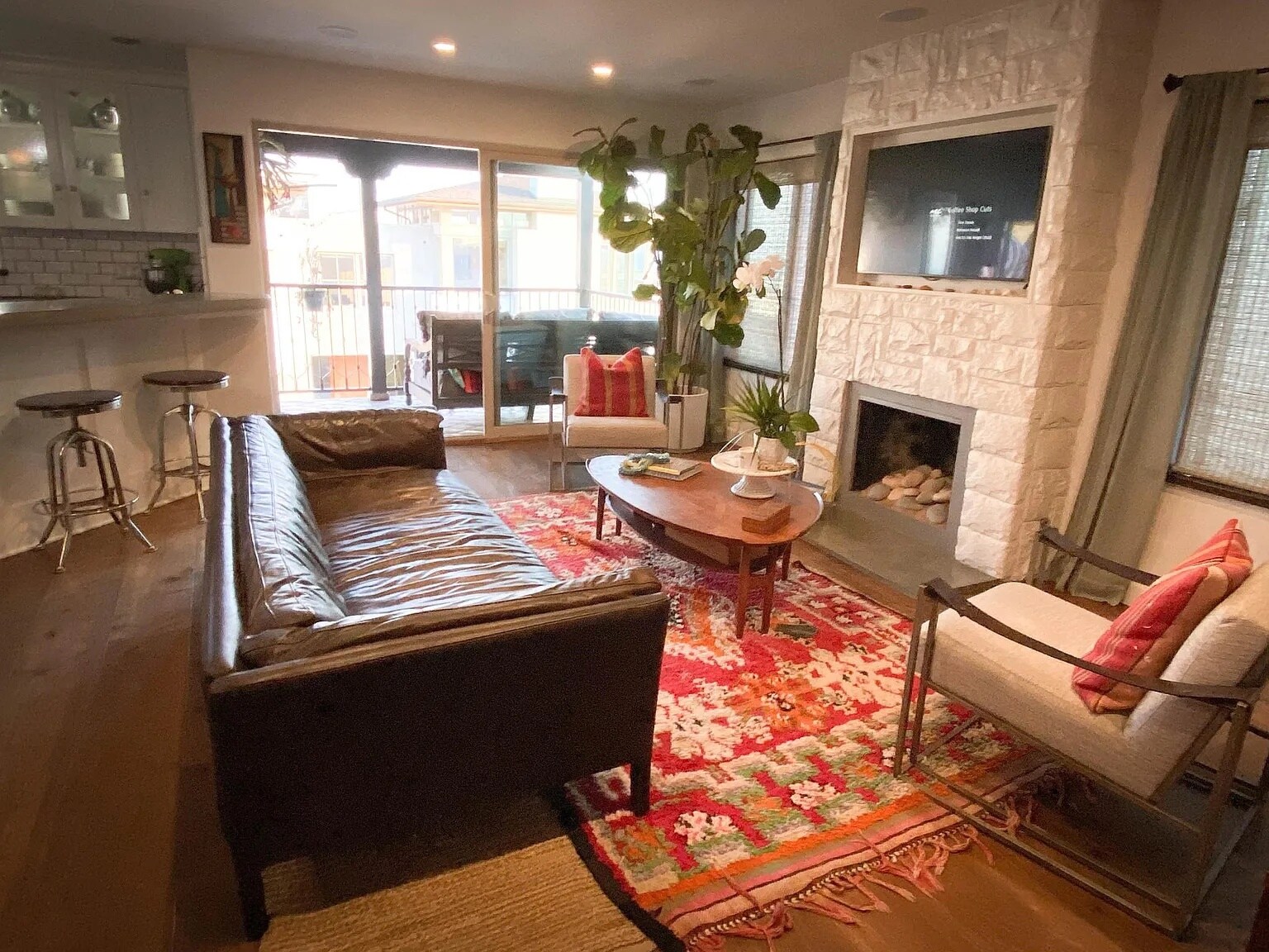 Building Photo - 221 24th St