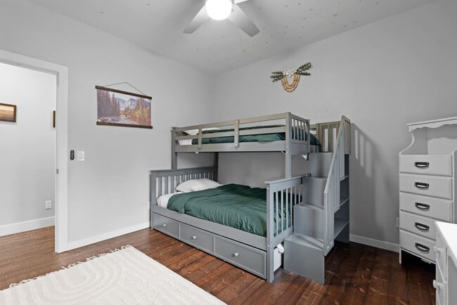 Building Photo - 1015 Riparian Dr