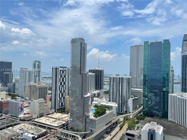 Building Photo - 350 S Miami Ave