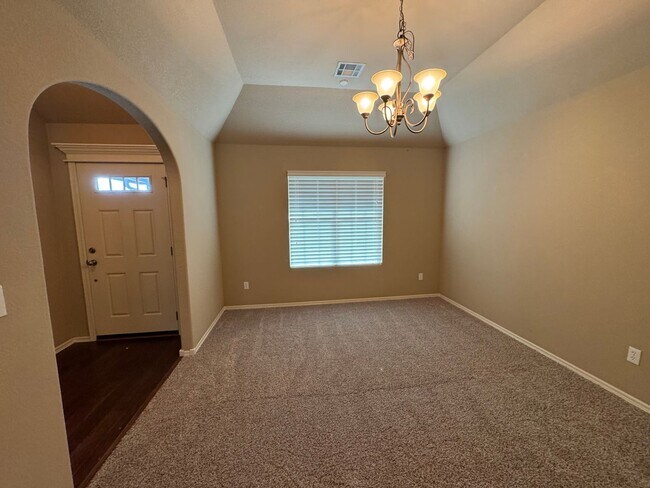 Building Photo - Bixby 3 car garage, great lot!