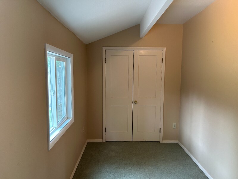 Building Photo - 2620 Lloyd Cir