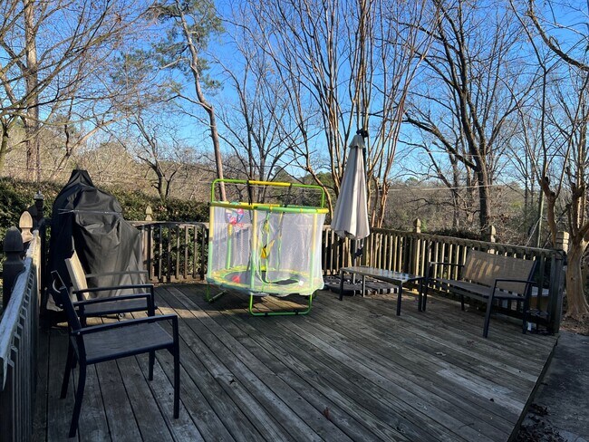 Building Photo - 315 Dogwood Blvd