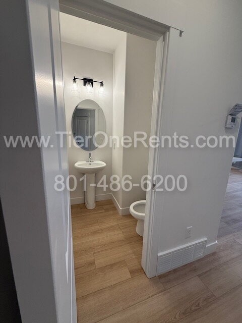 Building Photo - This property offers a NO DEPOSIT option available